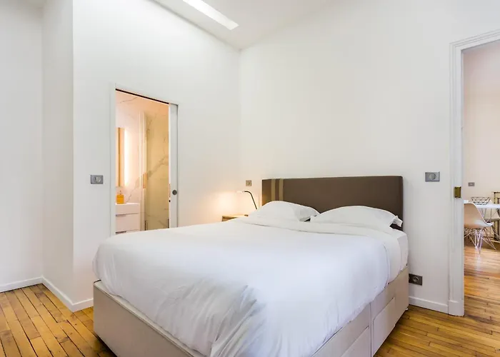 Daire Peaceful - 1br 4p - Eiffel Tower Paris